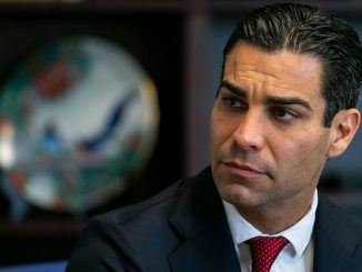 Miami Mayor Pushes For Choice Between Cash Or BTC Salaries