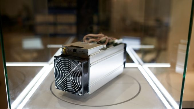 Is Solo Bitcoin Mining Making a Comeback?