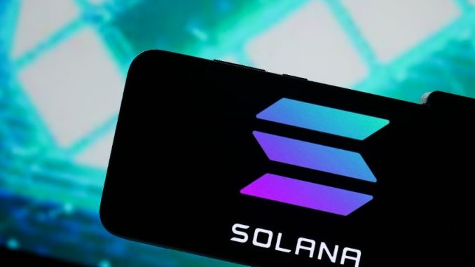 Aptos, Solana, FTX Token (FTT)